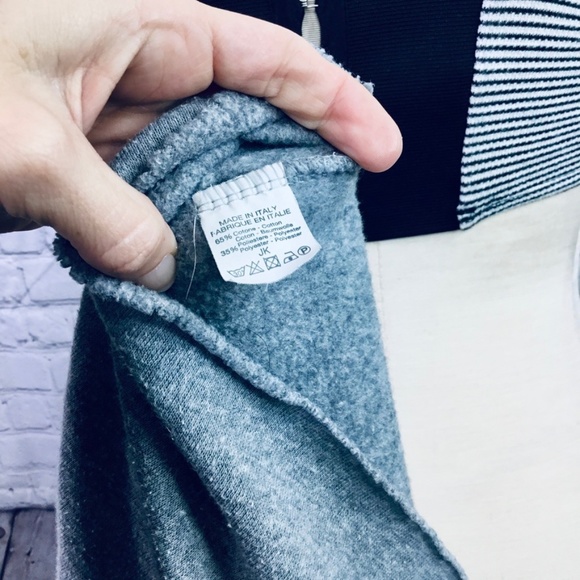 JOHN GALT Brandi Melville Cropped Sweatshirt - Picture 7 of 7